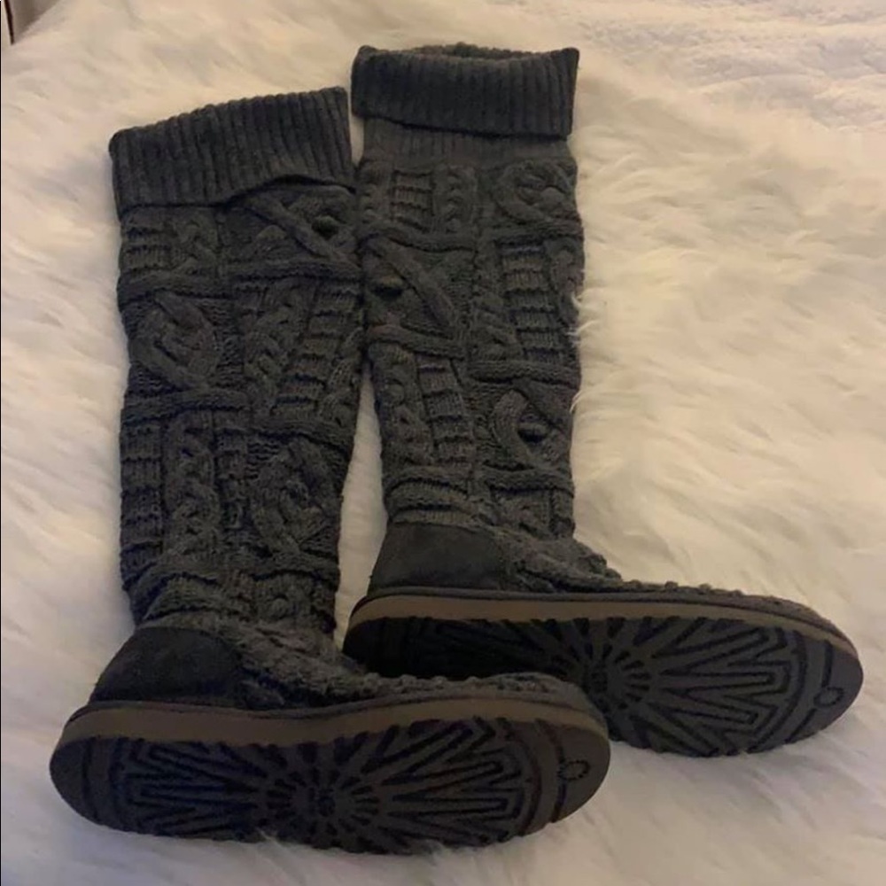 Over the knee Twisted cable UGG boot